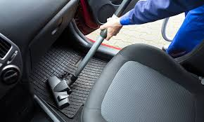 Professional mobile car detailing setup and arrival